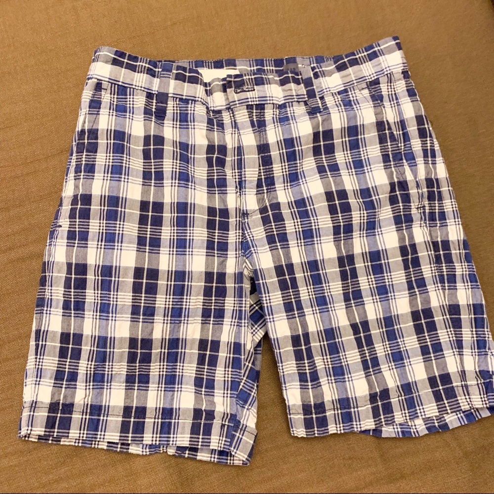 Men’s Gap Plaid Shorts Size 28